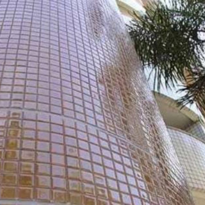 fachada marrom pastilha